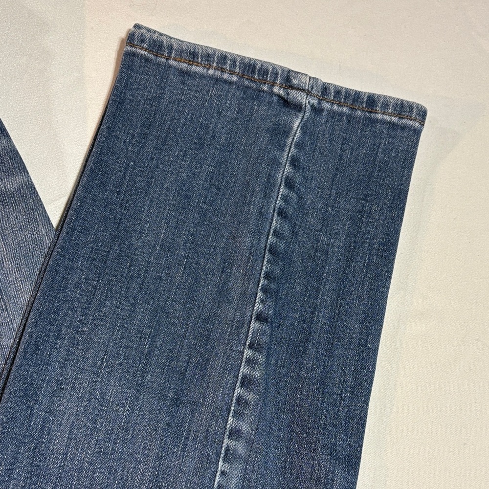 JCPenney Women's Slim Straight Leg Stretch Blue Jeans 32/14 - Picture 2 of 16
